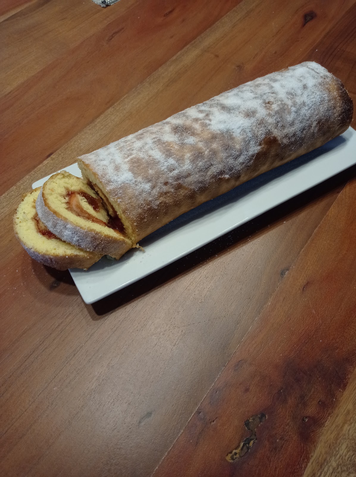 Hausgemachter Biskuit — süsser Nachtisch