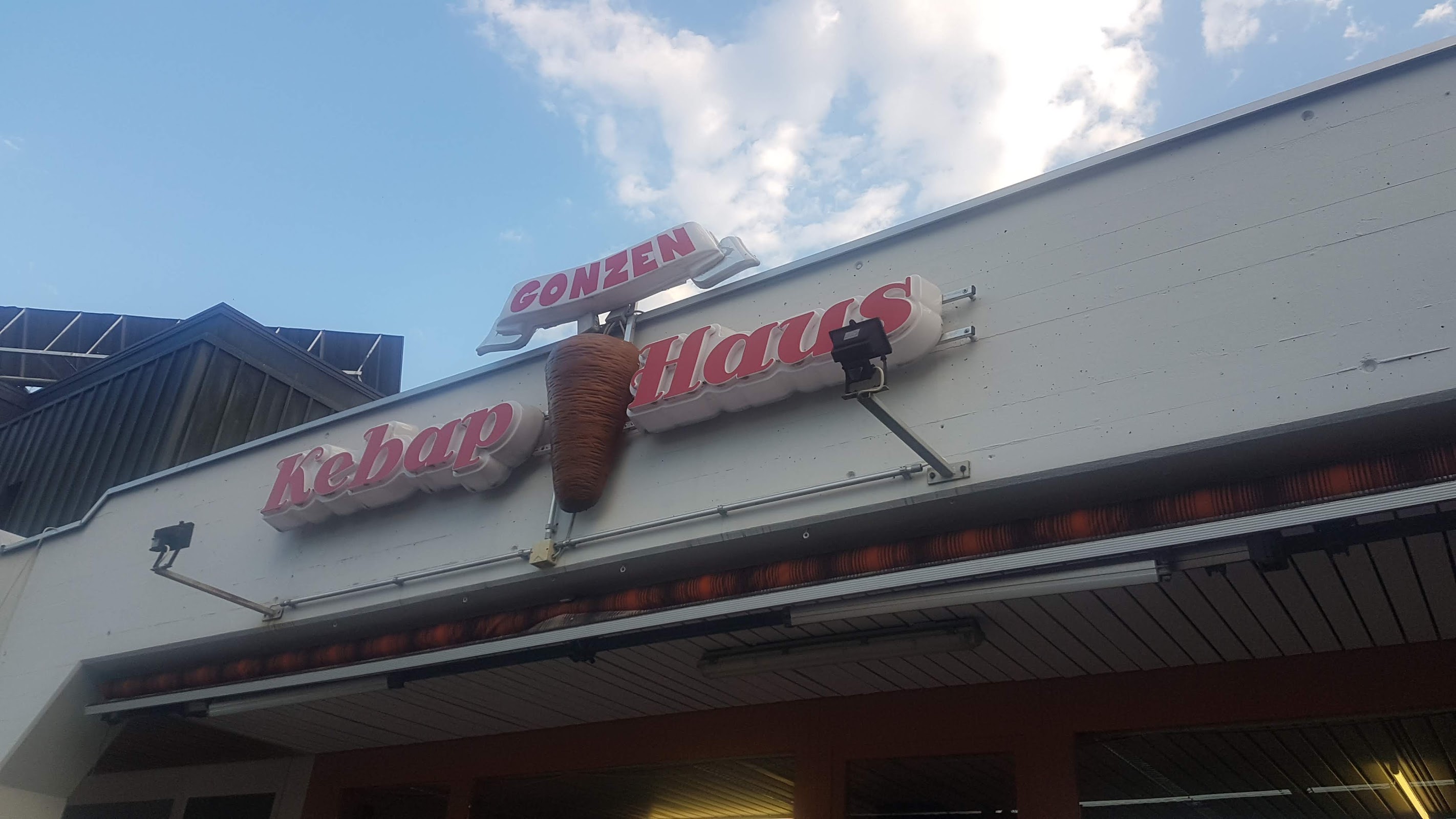Gonzen Kebap Haus Leuchtschild